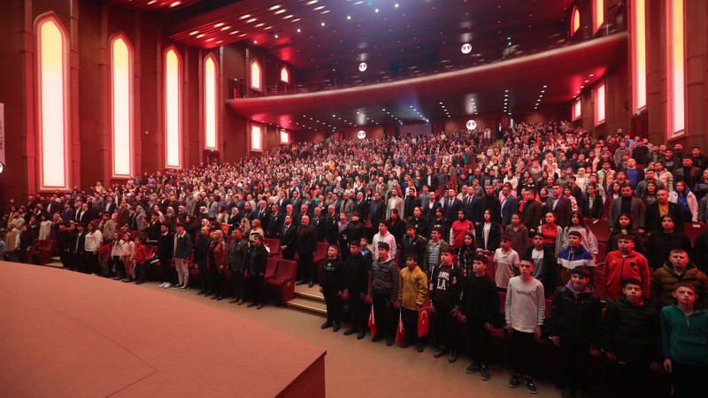 ŞAHİNBEYLİ KONSERVATUAR ÖĞRENCİLERİ DESTANSI MÜCADELEYİ CANLANDIRDI