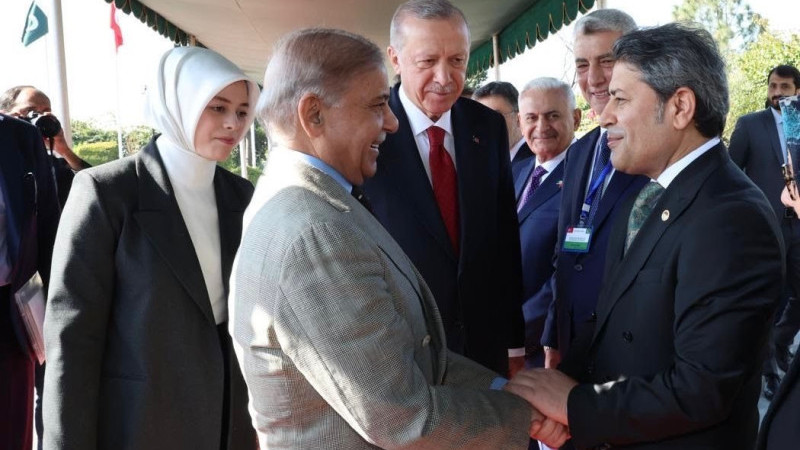 Cumhur Başkanı Erdoğan Ali Şahin'le Asya Turunda