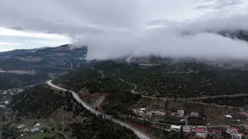 TAG Otoyolu'nda Sis Nedeniyle Trafik Etkilendi