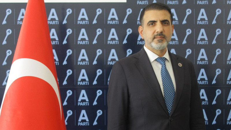 ANAHTAR PARTİ Gaziantep İl BAŞKANI Murat ÜZÜMCÜ “YÖNETİLEMEYEN EKONOMİNİN BEDELİNİ MİLLET ÖDÜYOR”