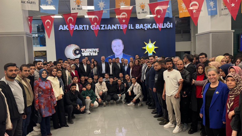 AK PARTİ GAZİANTEP’TE “ORTAK AKIL” BULUŞMASI: DURMAK YOK, YOLA DEVAM!