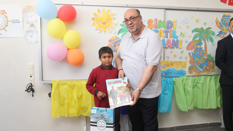 BAŞKAN MEHMET AKPINAR’DAN ÖĞRENCİLERE KARNE MESAJI